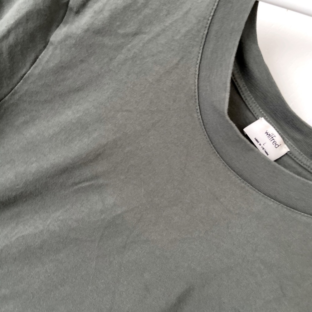 Green-grey large Wilfred crop top